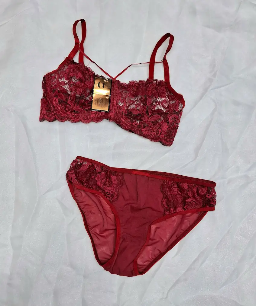 ست شورت و سوتین توری فنر دار